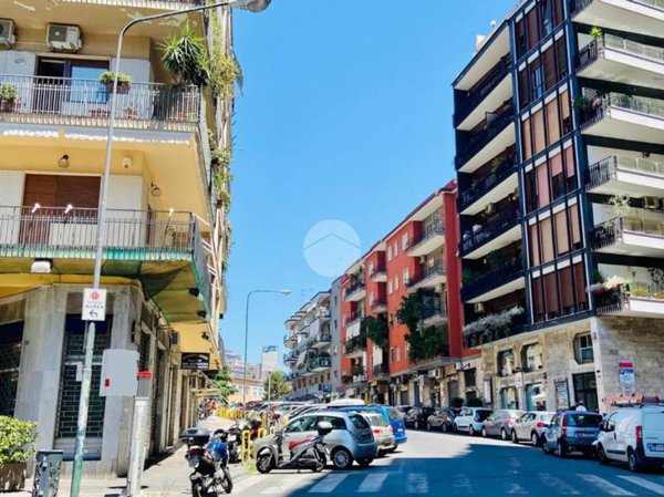 appartamento in affitto a Napoli in zona Chiaia