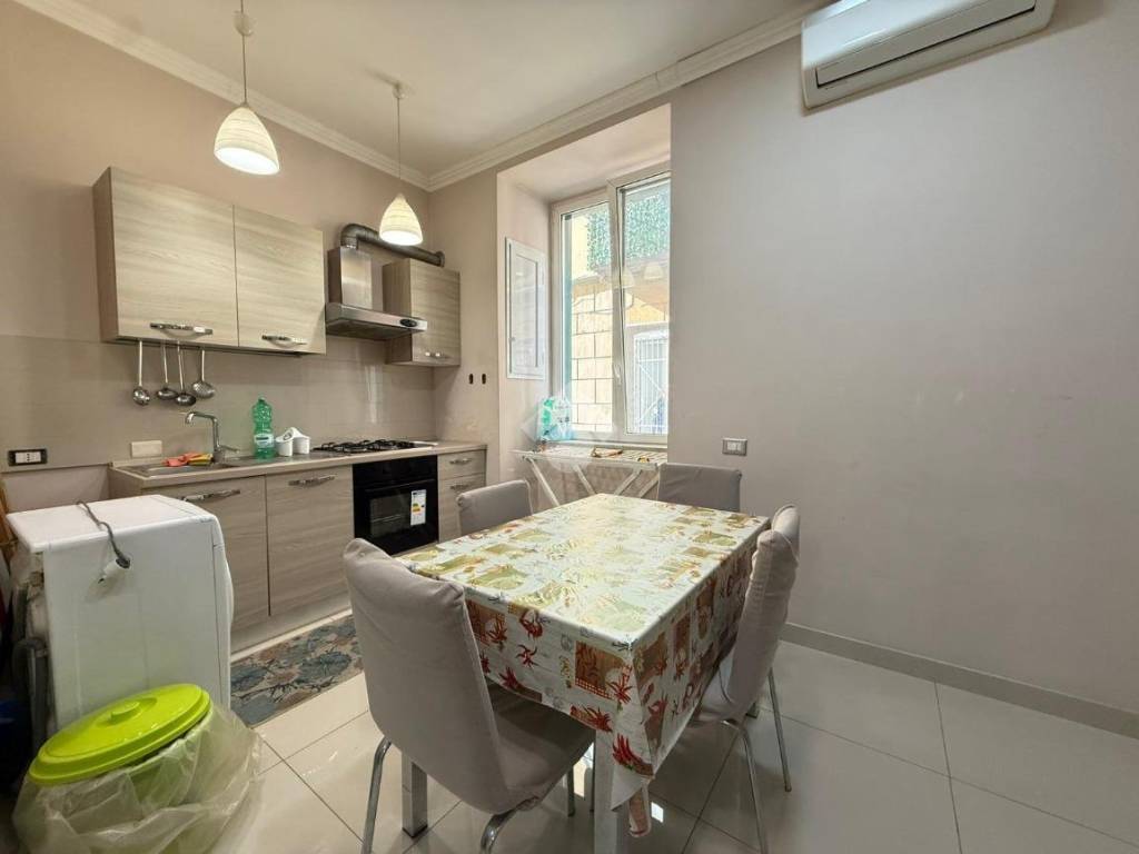 appartamento in affitto a Napoli in zona Montecalvario
