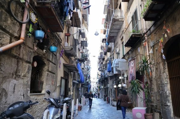 appartamento in affitto a Napoli in zona Stella