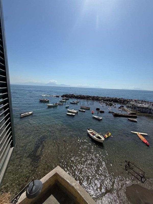 casa indipendente in affitto a Napoli in zona Posillipo