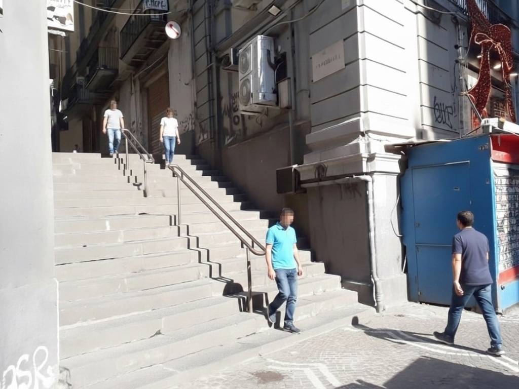 negozio in affitto a Napoli in zona Pendino / San Giuseppe