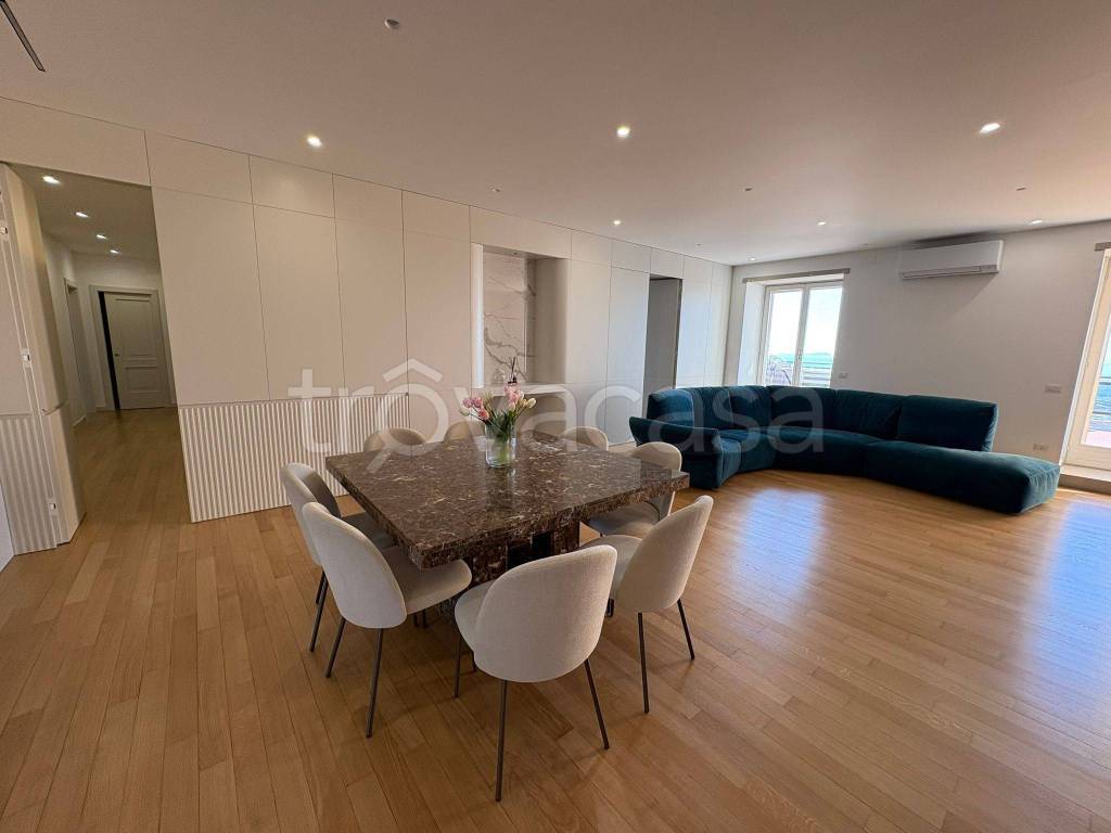 appartamento in affitto a Napoli in zona Posillipo