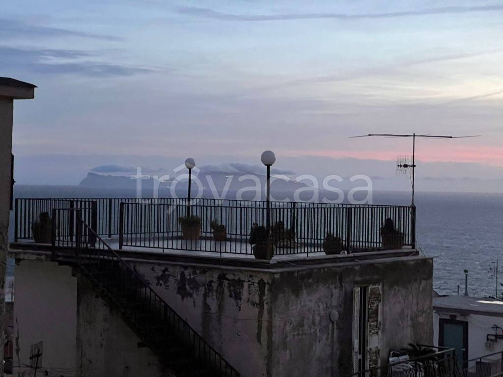 appartamento in affitto a Napoli in zona Posillipo