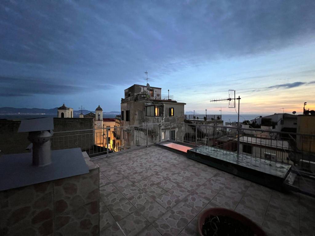appartamento in affitto a Napoli in zona Posillipo