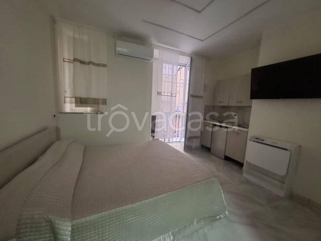 appartamento in affitto a Napoli in zona Chiaia