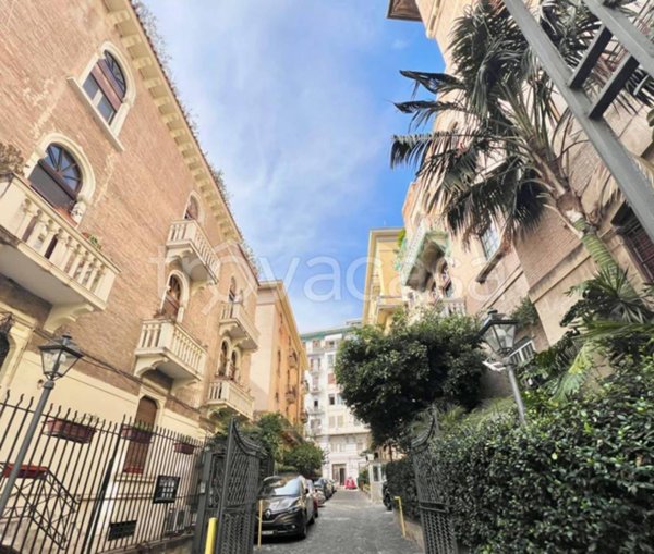 appartamento in affitto a Napoli in zona Chiaia
