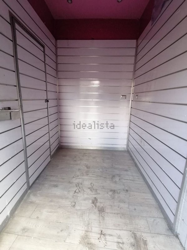 locale commerciale in affitto a Napoli in zona Pianura