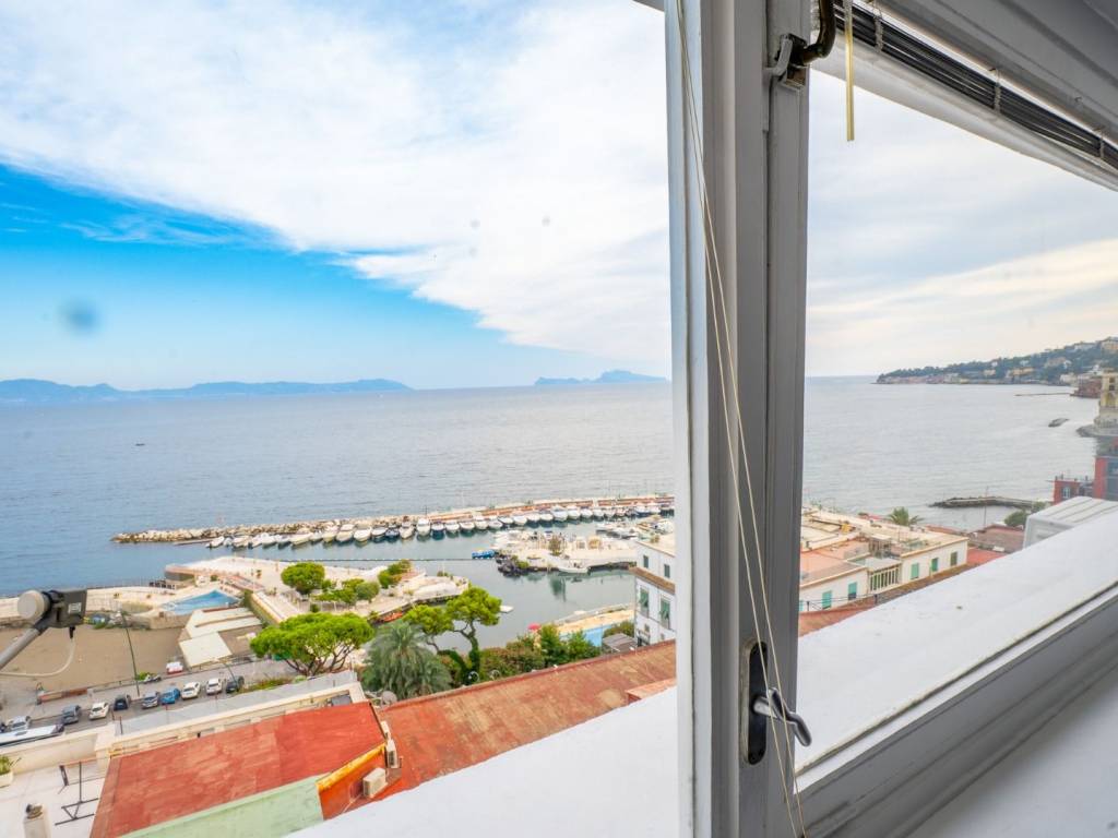 appartamento in affitto a Napoli in zona Posillipo