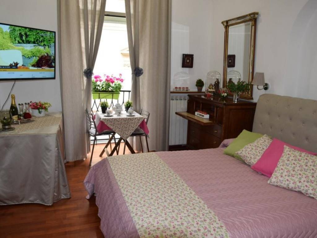 appartamento in affitto a Napoli in zona Porto