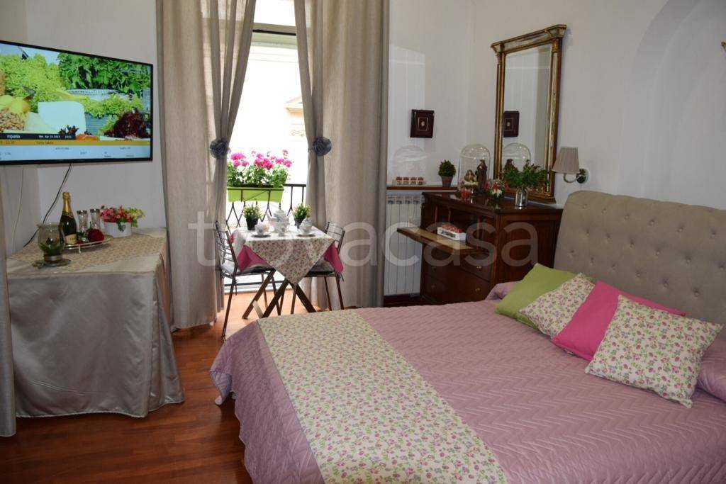 appartamento in affitto a Napoli in zona Porto