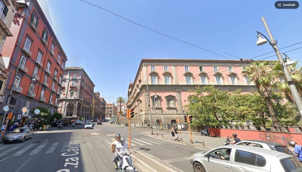 appartamento in affitto a Napoli in zona Stella