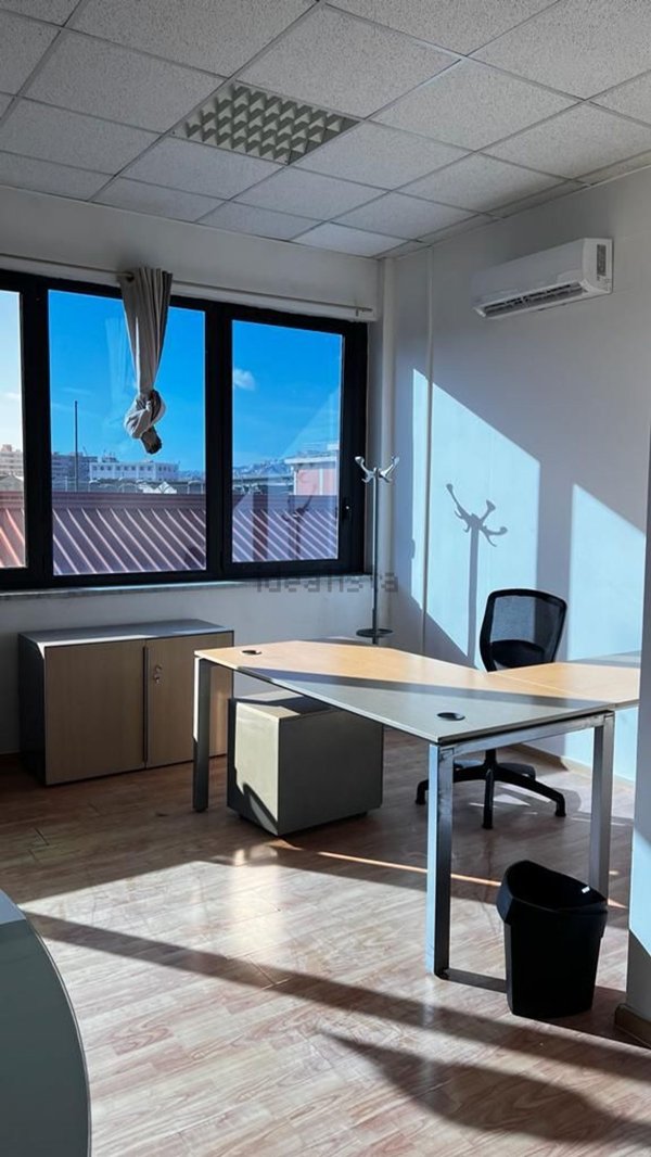 ufficio in affitto a Napoli in zona San Giovanni a Teduccio