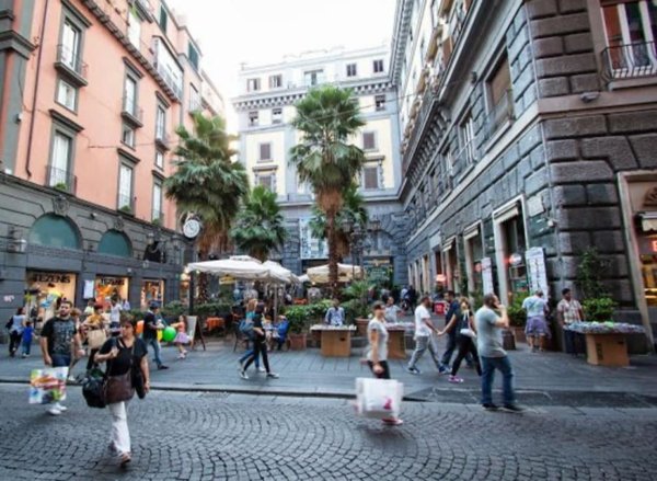 ufficio in affitto a Napoli in zona San Ferdinando