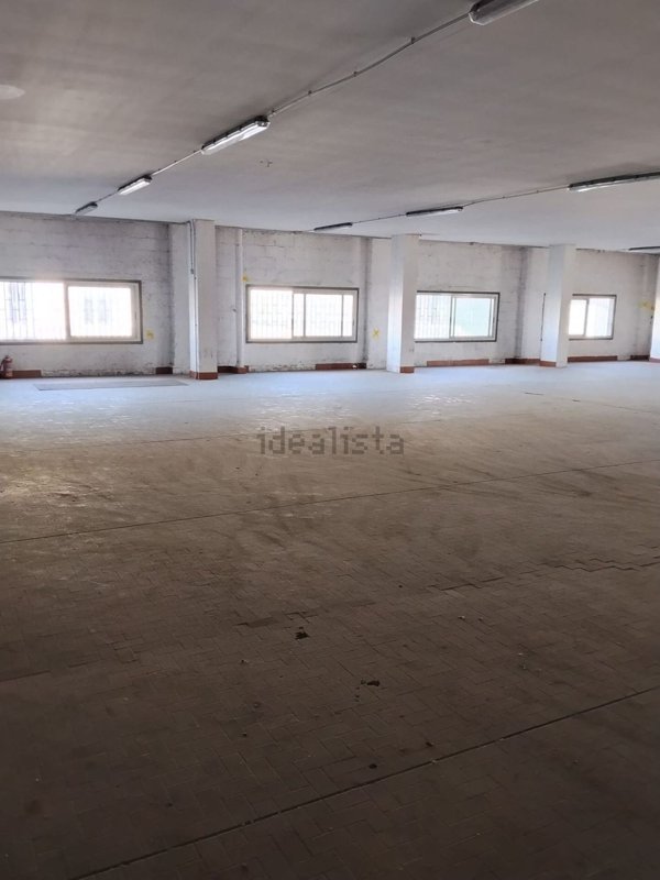 capannone in affitto a Napoli in zona Bagnoli