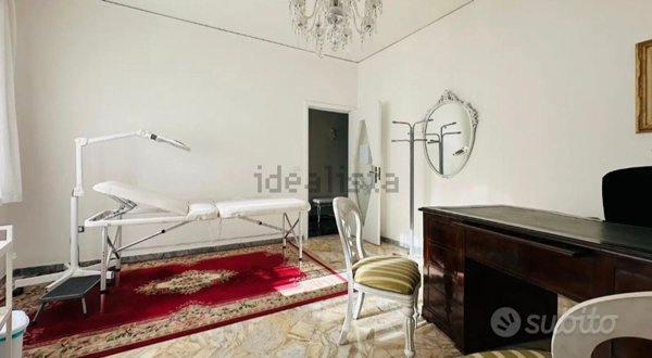 ufficio in affitto a Napoli in zona Fuorigrotta