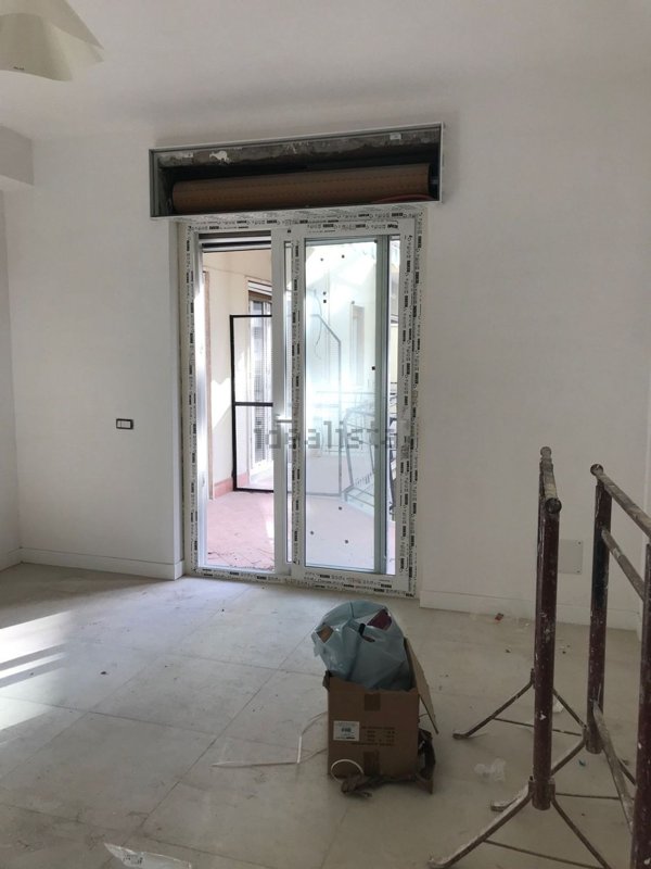 appartamento in affitto a Napoli in zona Chiaia