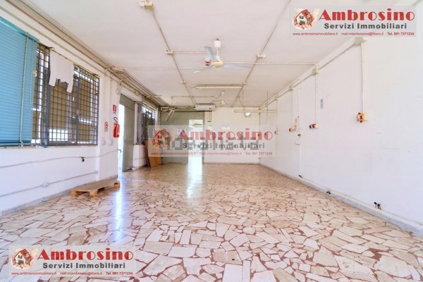 capannone in affitto a Napoli in zona Miano
