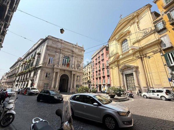 locale commerciale in affitto a Napoli