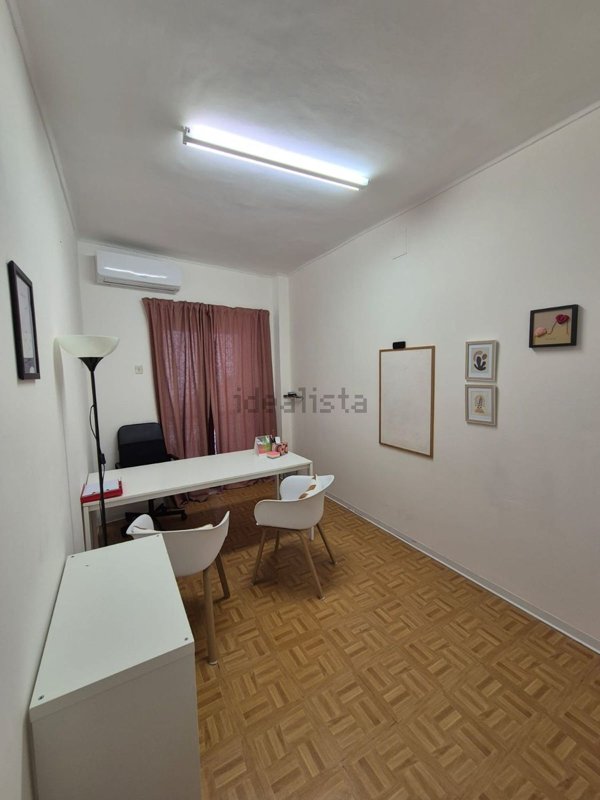 ufficio in affitto a Napoli in zona Vomero