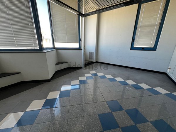 ufficio in affitto a Napoli in zona San Giovanni a Teduccio
