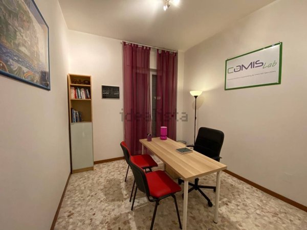 ufficio in affitto a Napoli in zona Vomero