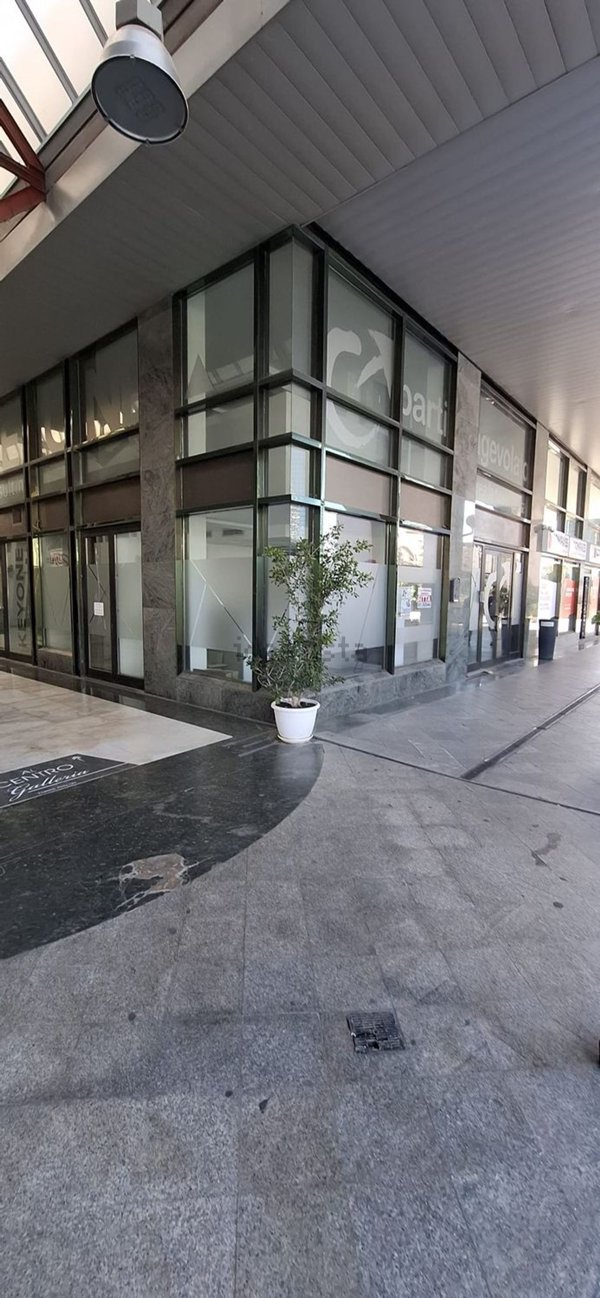 ufficio in affitto a Napoli