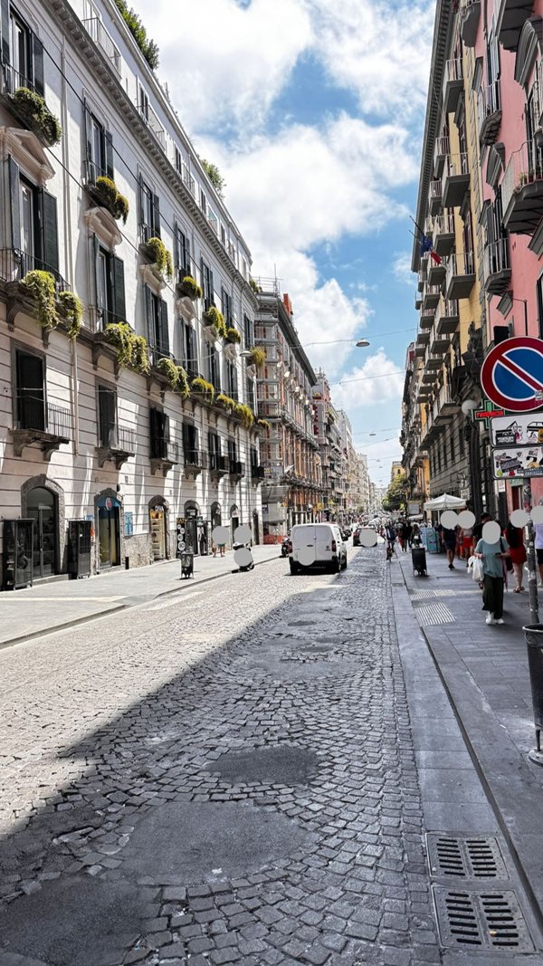 negozio in affitto a Napoli