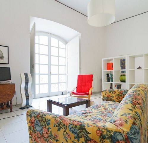 appartamento in affitto a Napoli in zona Chiaia