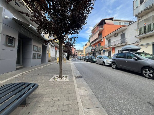 locale commerciale in affitto a Napoli in zona Pianura