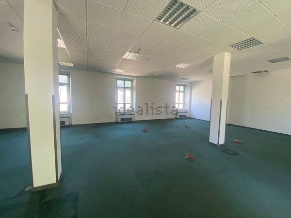 ufficio in affitto a Napoli in zona Barra