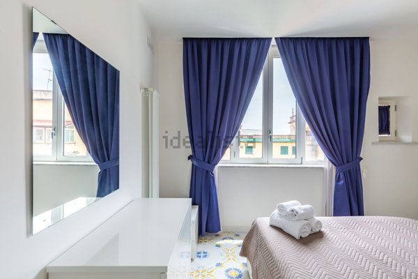 appartamento in affitto a Napoli in zona Chiaia