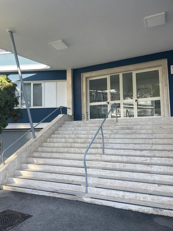 ufficio in affitto a Napoli in zona Bagnoli