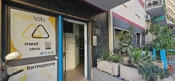 ufficio in affitto a Napoli in zona Chiaia