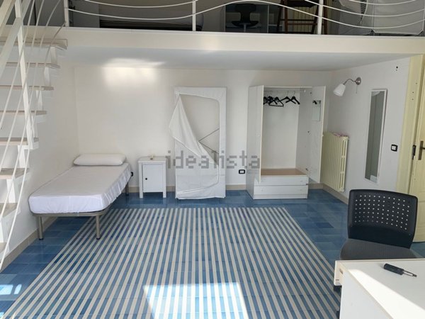 appartamento in affitto a Napoli in zona Chiaia