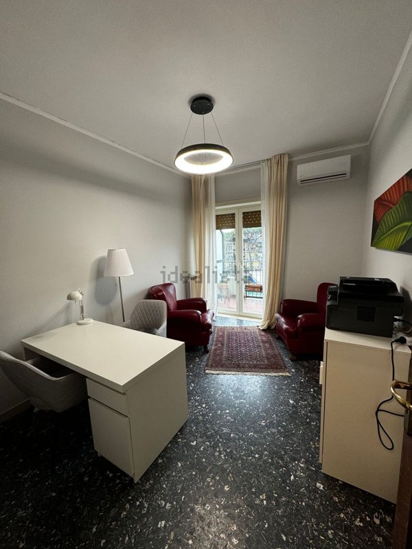 ufficio in affitto a Napoli in zona Capodimonte / Colli Aminei