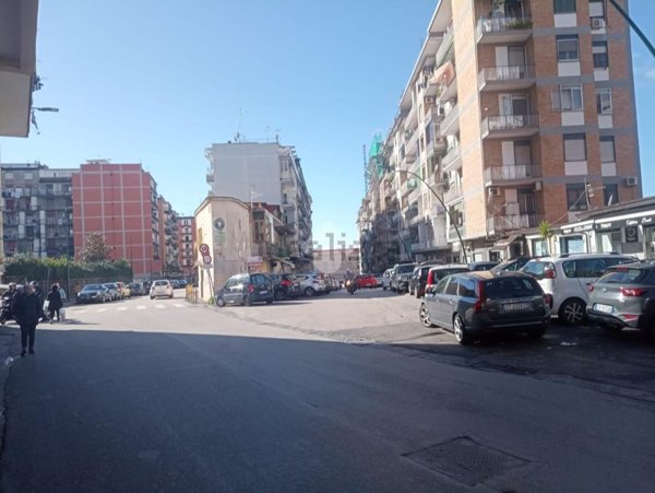 ufficio in affitto a Napoli in zona Fuorigrotta