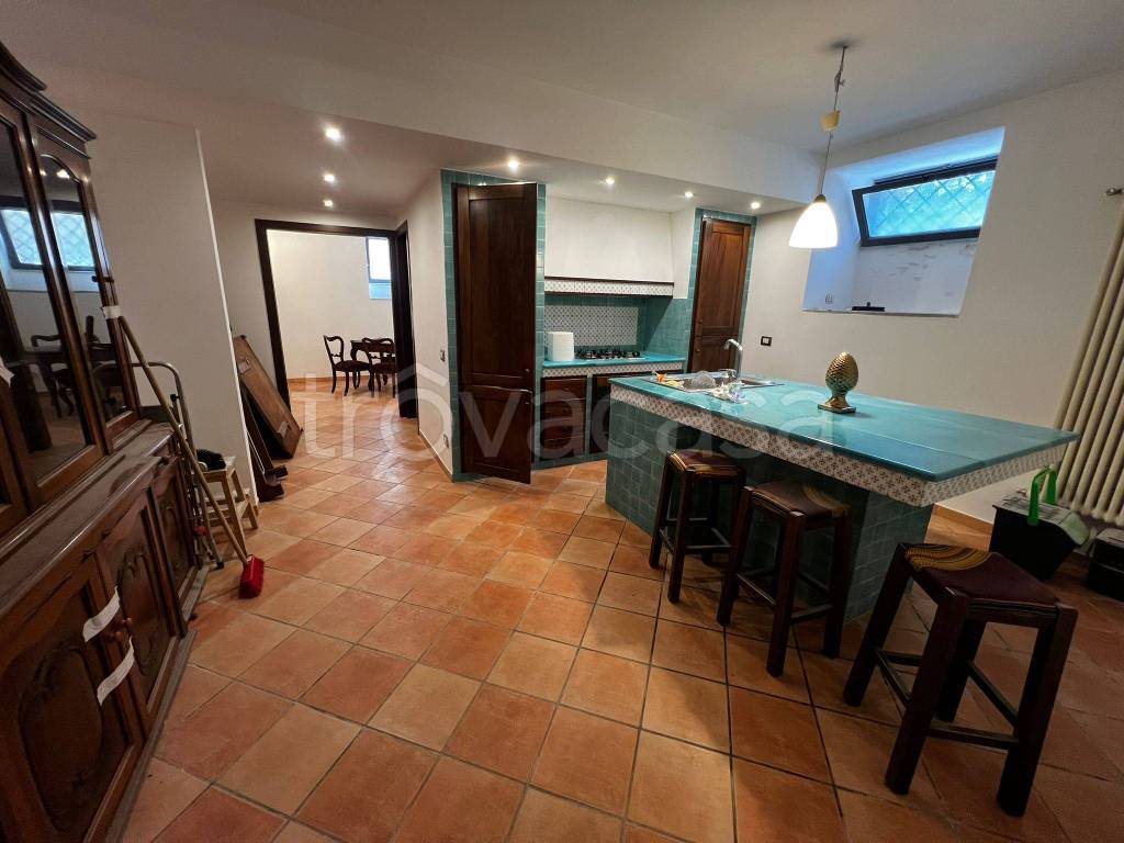 appartamento in affitto a Napoli in zona Chiaia