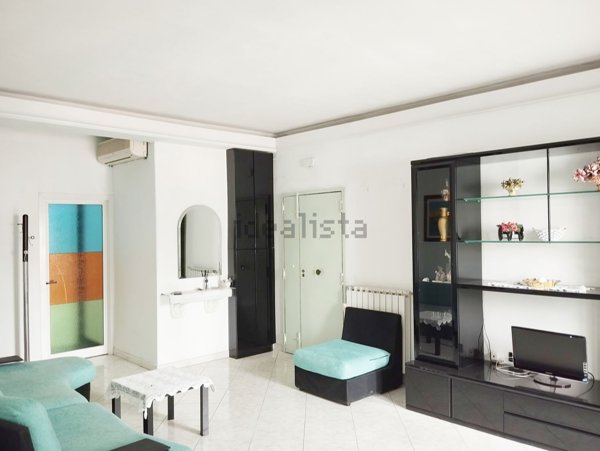 ufficio in affitto a Napoli in zona Miano