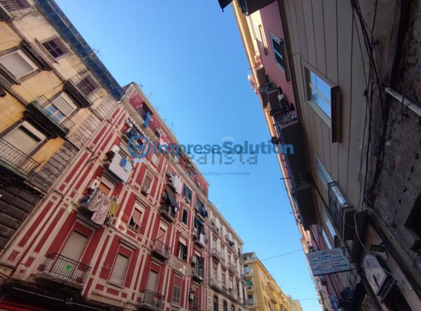 locale commerciale in affitto a Napoli in zona Vicaria