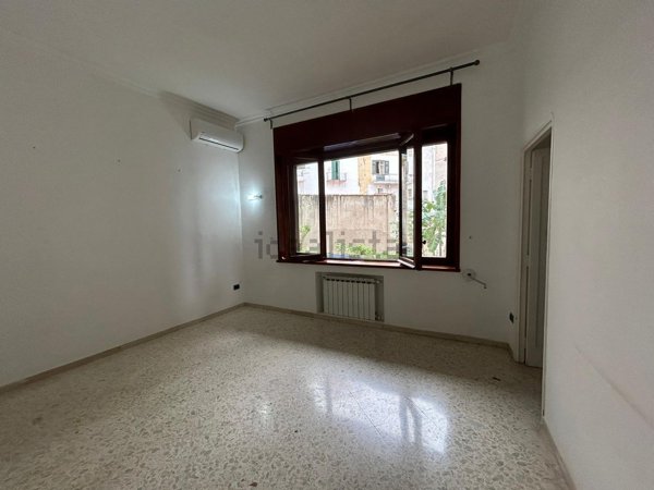 appartamento in affitto a Napoli in zona Chiaia