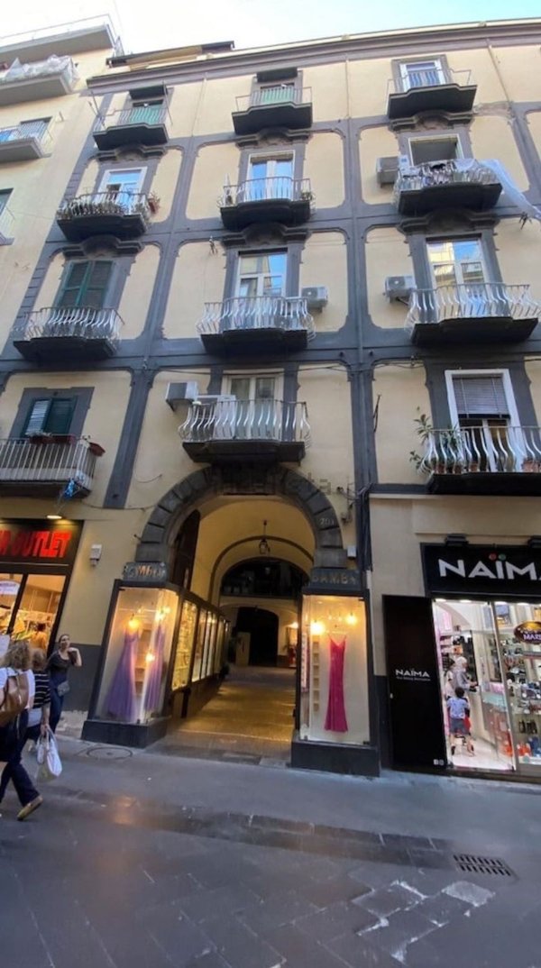 ufficio in affitto a Napoli in zona San Ferdinando
