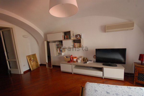 appartamento in affitto a Napoli in zona Chiaia