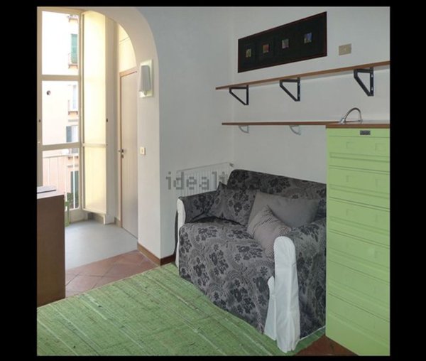 appartamento in affitto a Napoli in zona Chiaia