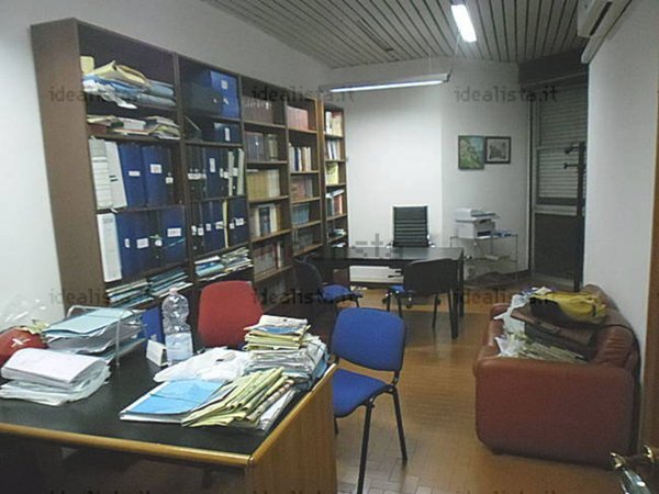 ufficio in affitto a Napoli in zona Pendino / San Giuseppe