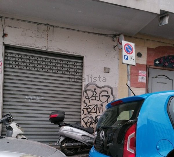 locale commerciale in affitto a Napoli