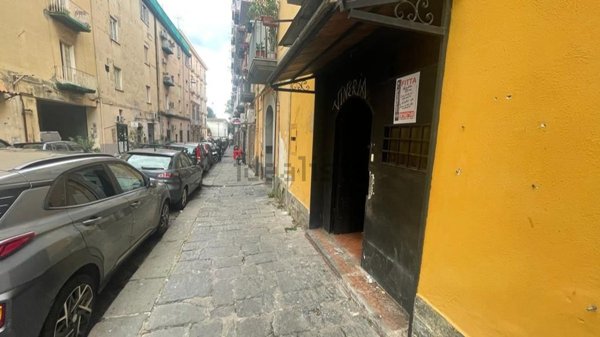 locale commerciale in affitto a Napoli in zona Chiaia