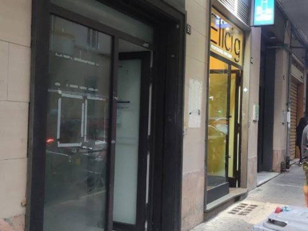 negozio in affitto a Napoli in zona Vomero
