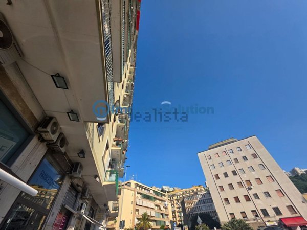 locale commerciale in affitto a Napoli in zona Fuorigrotta