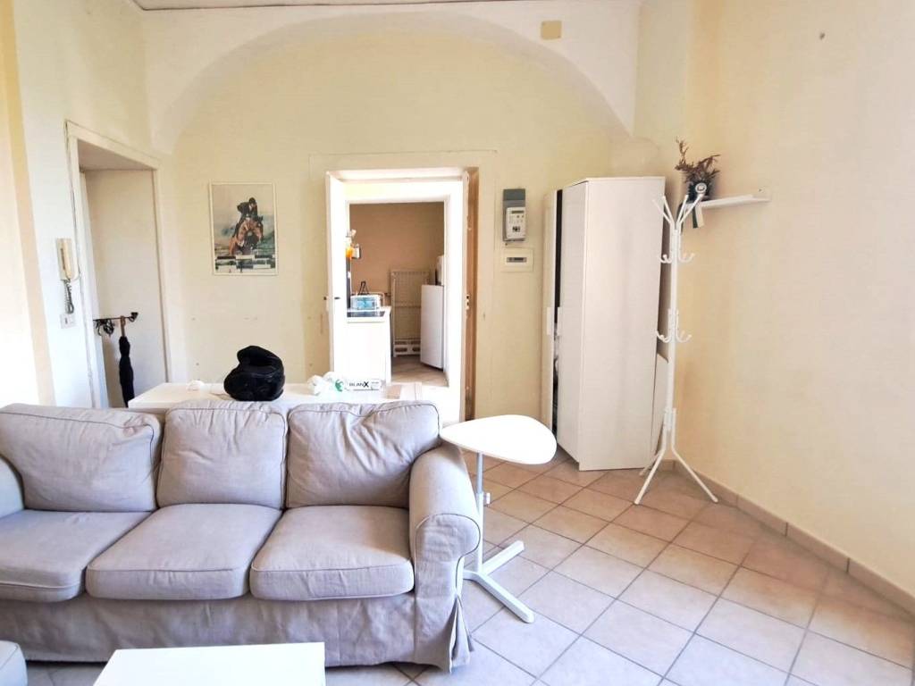 appartamento in affitto a Napoli in zona Chiaia