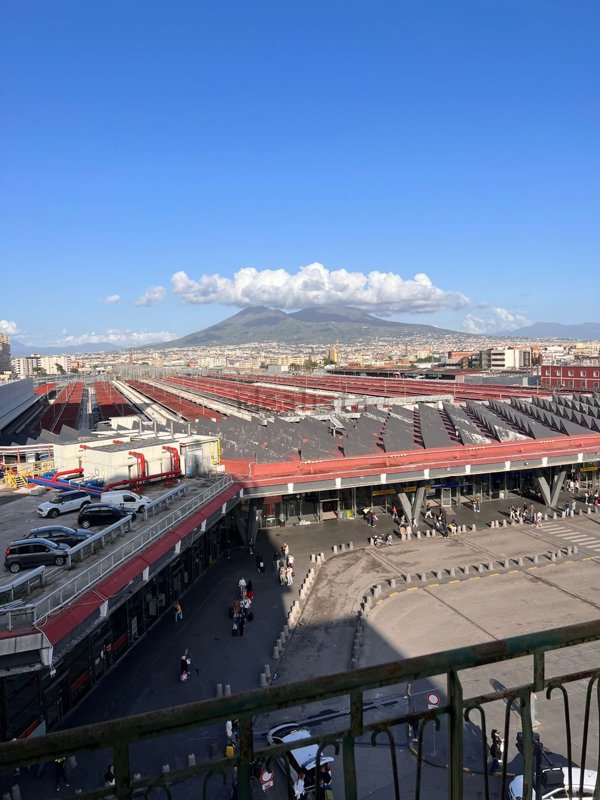 ufficio in affitto a Napoli in zona Pendino / San Giuseppe